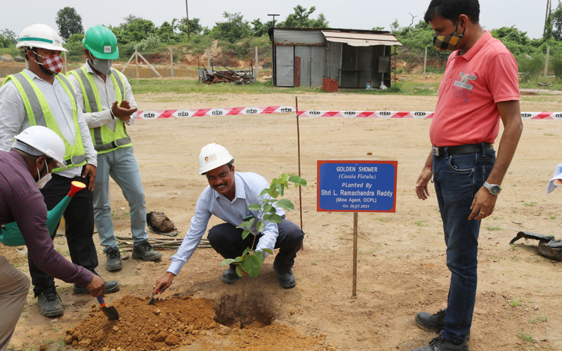 Massive Plantation drive at Manoharpur Coal Mines during the Monthly visit of CEO & AGM(C&CA) Massive Plantation drive at Manoharpur Coal Mines during the Monthly visit of CEO & AGM(C&CA)