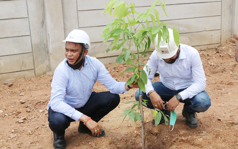 Massive Plantation drive at Manoharpur Coal Mines during the Monthly visit of CEO & AGM(C&CA) Massive Plantation drive at Manoharpur Coal Mines during the Monthly visit of CEO & AGM(C&CA)