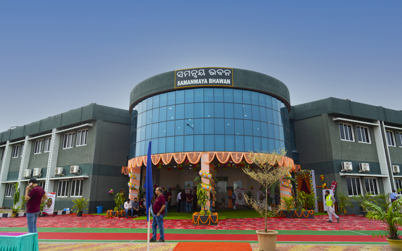 Samanwaya Bhawan the Administrative Office of our Manoharpur Coal Mines was inaugurated by Hon'ble Chief Secretary, Shri Suresh Chandra Mohapatra, Government of Odisha. Samanwaya Bhawan
